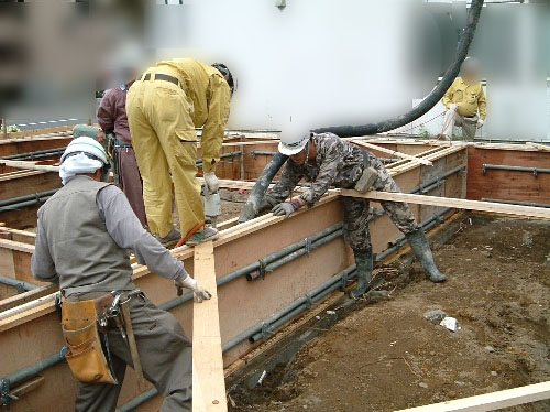 立ち上がりコン打設